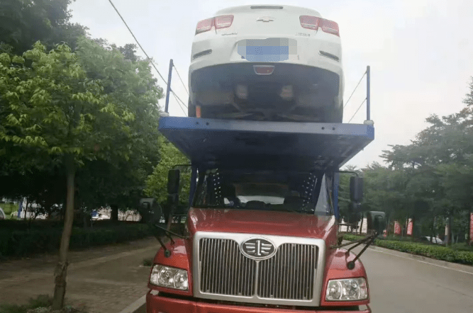 重慶汽車托運公司托運用大板車嗎？-鑫邦運車